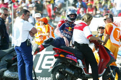 Ducati or missile? - Bayliss faces sound dilemma.