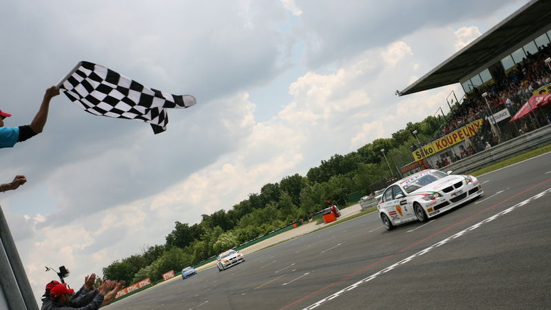Brno 2008: Zanardi converts pole to victory.