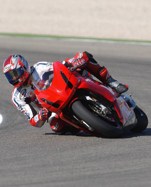 Walker smashes Almeria lap record.