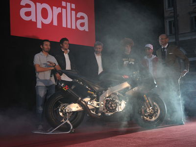 Aprilia presents the RSV4.