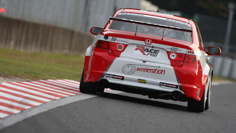 Honda duo confident ahead of finale.