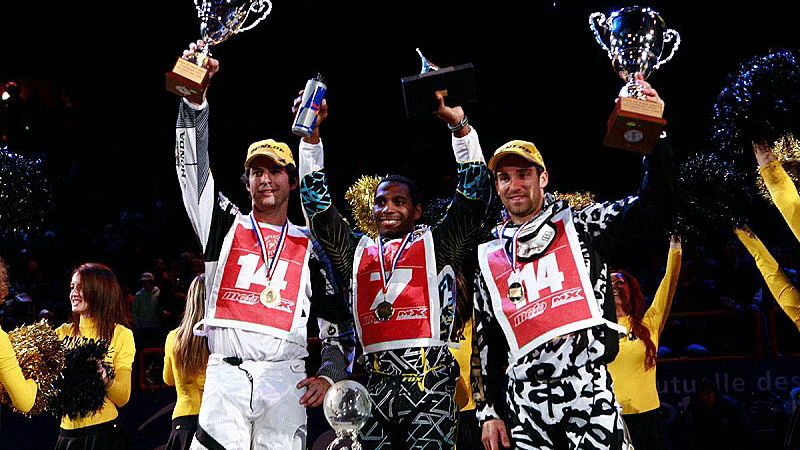 Stewart dominates Paris-Bercy Supercross.