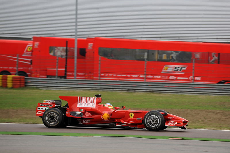 Walker: Max Mosley and FIA let F1 down.