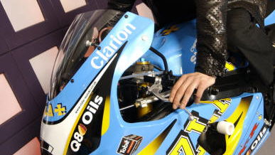 Pop star Jay Kay joins Rizla Suzuki!