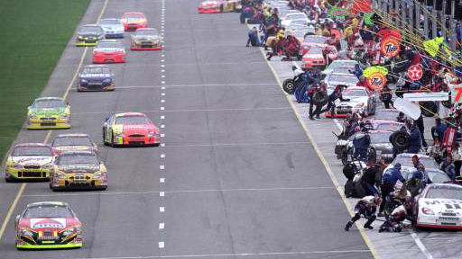 Houston salvages top 20 finish at 
