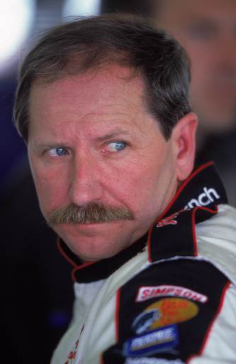 Ford drivers remember Earnhardt at Daytona.