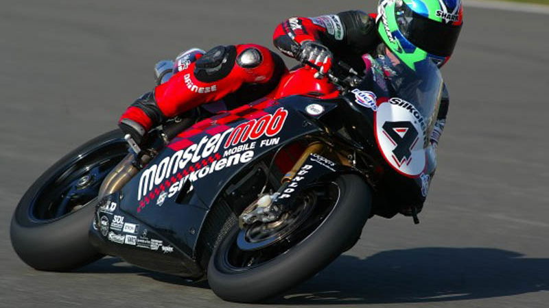 Shakey takes Thruxton double.