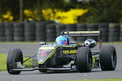 Piccione, Piquet take maiden F3 wins at Knockhill.