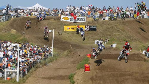2004 AMA Motocross calendar announced.