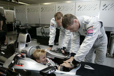 Coulthard praises new McLaren.