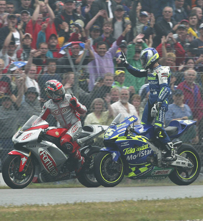 Rossi 0.7secs clear in Assen practice.