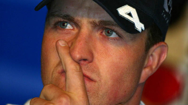 Ralf opts for pay-cut to stay with Williams.