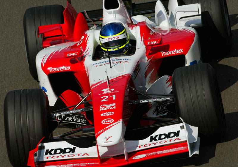 Renault on track with R24 monocoque.