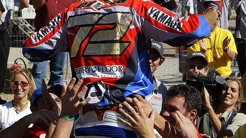2004 Motocross calendars revealed.
