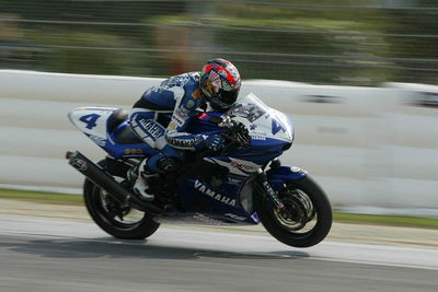 vd Goorbergh runs on fumes, Kayo eyes 2004 ride.