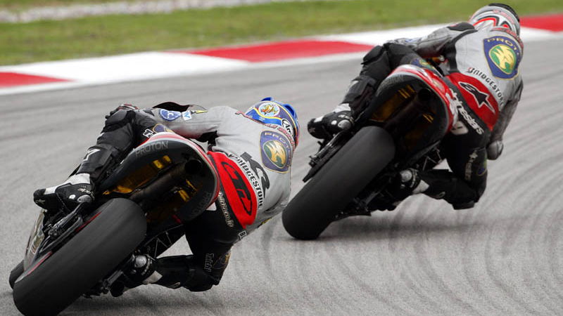 McWilliams: Back wheel 50kph faster than front.