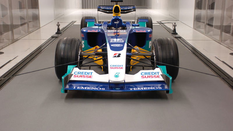 Sauber confirm Ferrari engines for 2005.