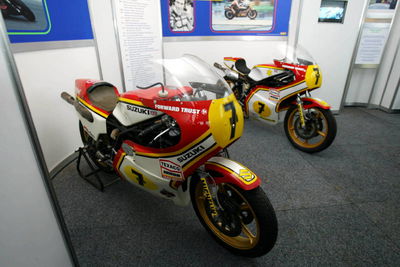 Sheene's team manager dies.