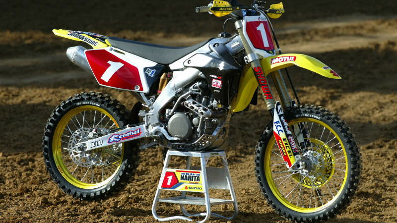 Injured Smets to miss pre-season races.