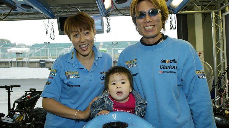 Yuki back on one wheel... then two.