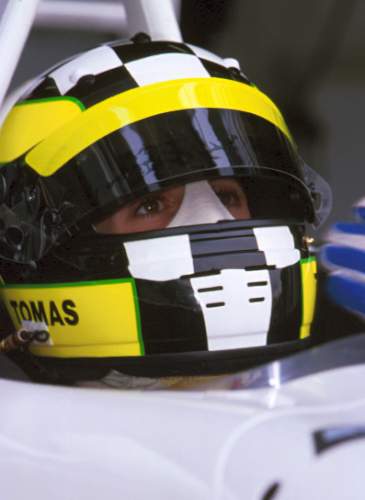 Cheever hires Scheckter as team-mate for 2002.