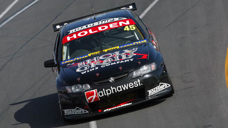 Dynamik sign Davison for endurance races.