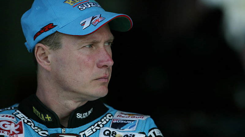 Reynolds fights back at Silverstone.