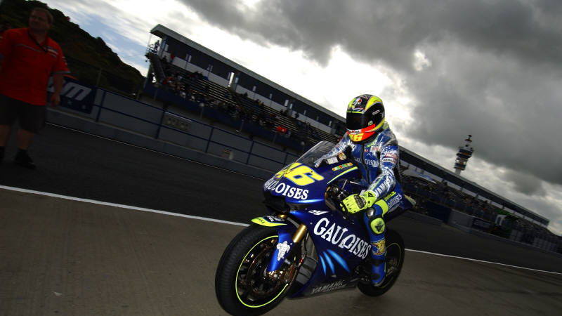 Rossi frustrated by rain.