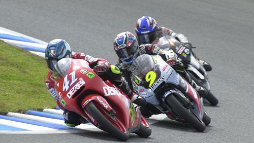 Azuma wins frantic 125cc season finale.