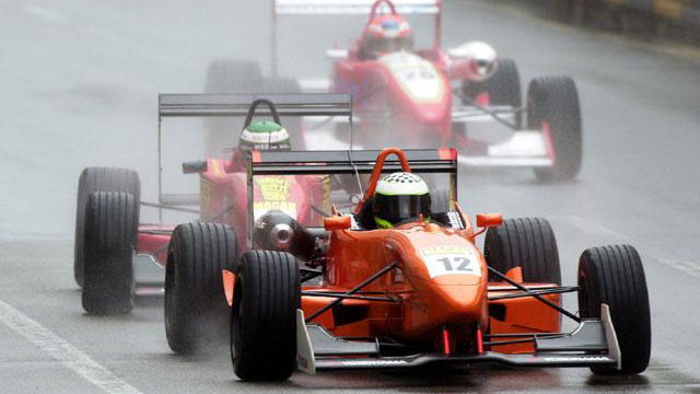 Scheckter slowed by mechanical dramas.