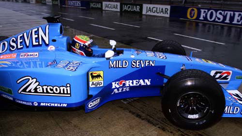 Webber kicks off Benetton test in Valencia.