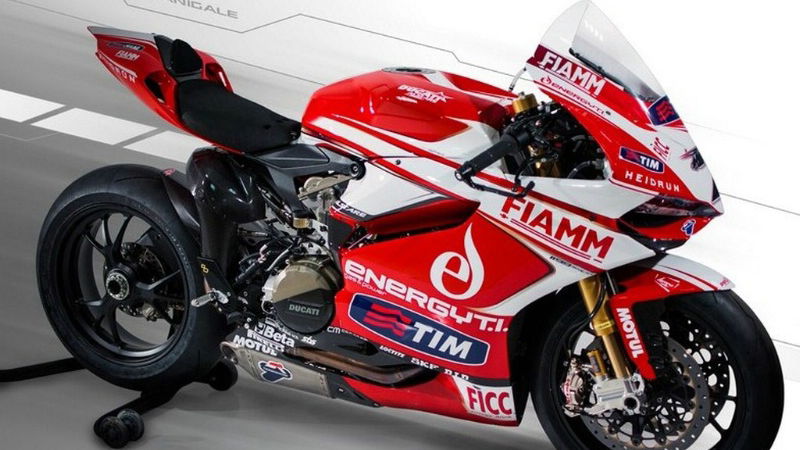 Wraps come off Alstare Ducati 1199