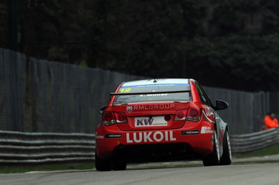 Muller wins Monza opener