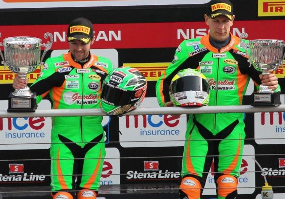 Irwin takes maiden BSB win in wild Silverstone opener