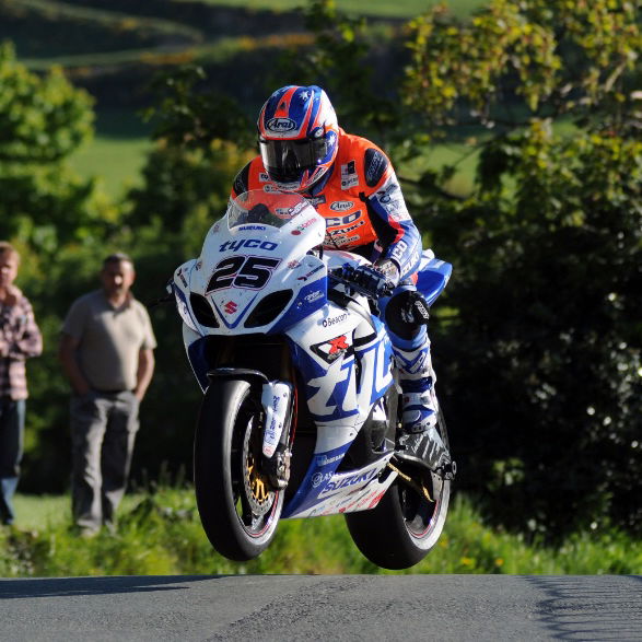 Brookes sticks with Norton for 2018 Isle of Man TT