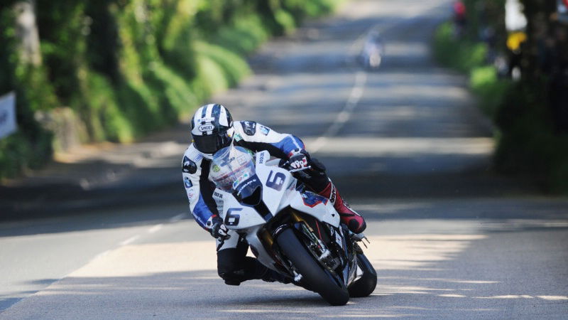 TT2014: Michael Dunlop throws down Superbike gauntlet