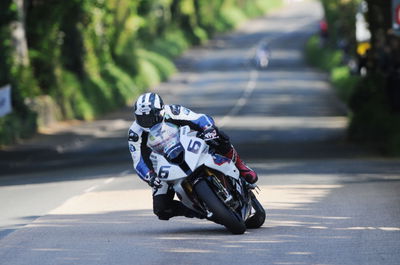 TT2014: Anstey leads way in opening practice