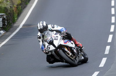 TT2014: Dunlop reigns supreme in Senior showdown