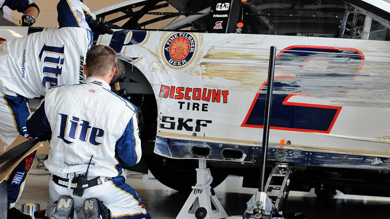 Goodyear warns teams over Kansas tyre failures