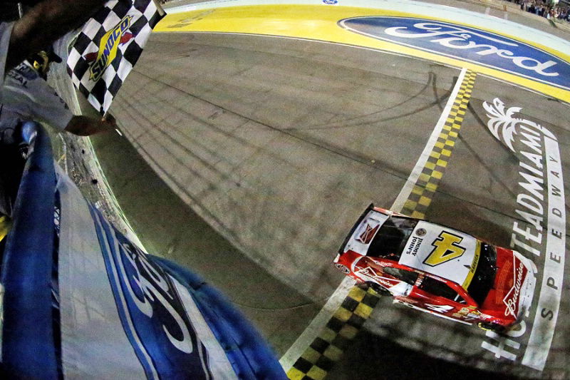 Harvick clinches 2014 title with Homestead win