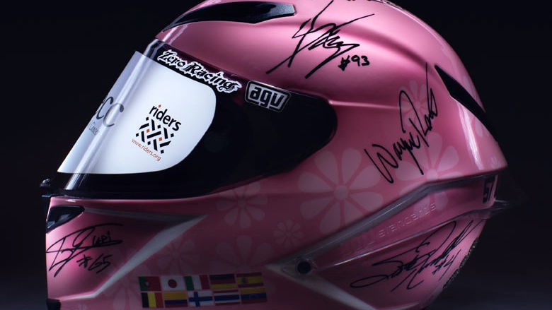 Helmet signed by MotoGP stars sets record
