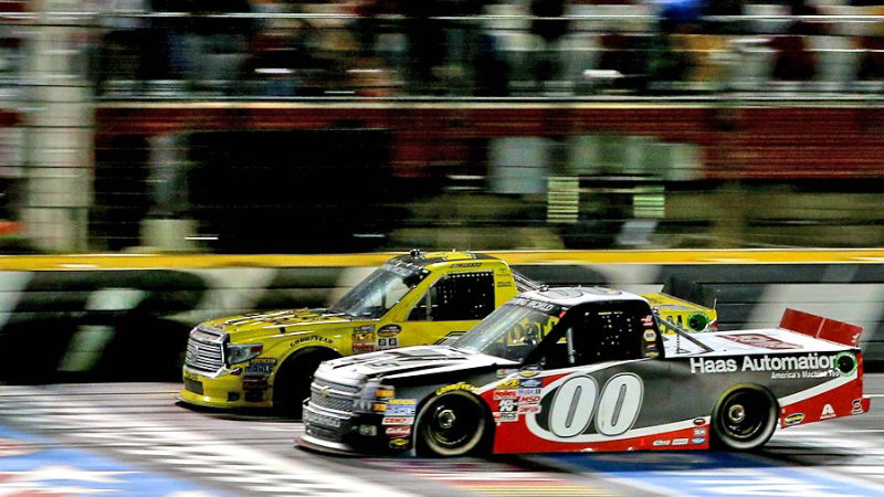Kahne edges Jones by inches for Charlotte Truck win