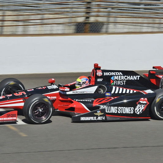 Hinchcliffe starts fastest at Milwaukee