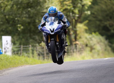 Ulster GP: Irwin edges Lintin for Supertwins pole