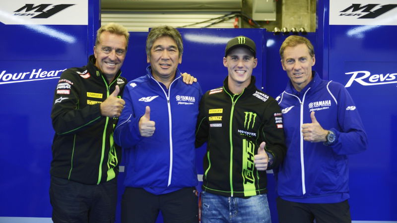 Pol Espargaro signs new Yamaha deal