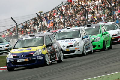 Clio Cup: Glew takes Brands Hatch double