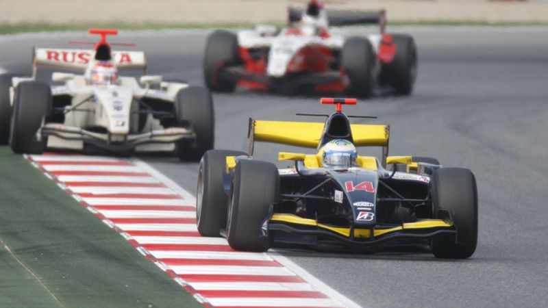 GP2 confirms 2010 calendar, teams