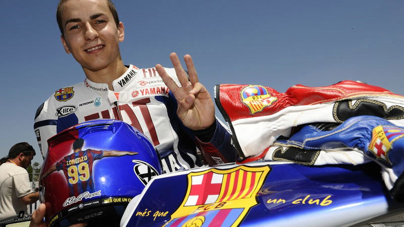 PICTURES: Lorenzo unveils FC Barcelona livery.