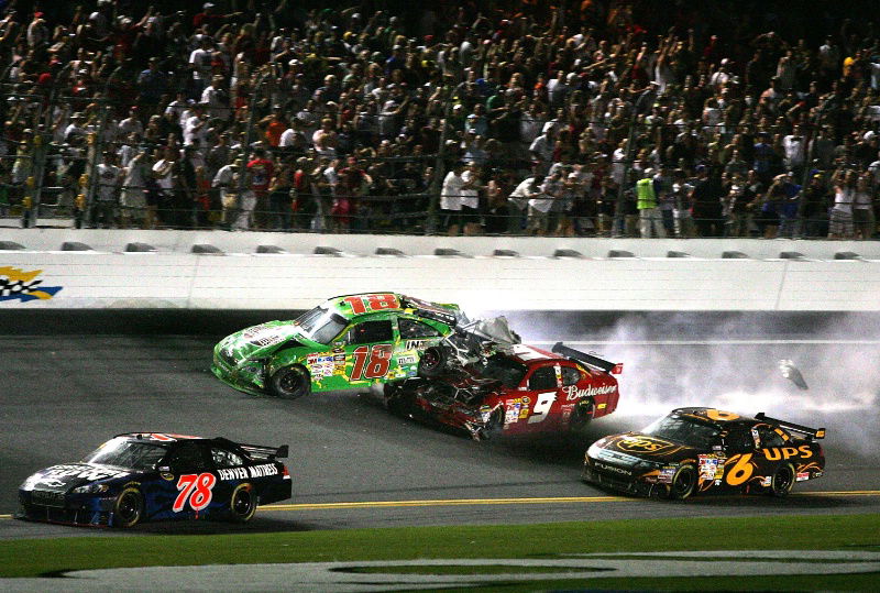 Montoya unfazed by Truex departure.