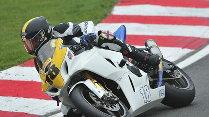Bond announces immediate retirement